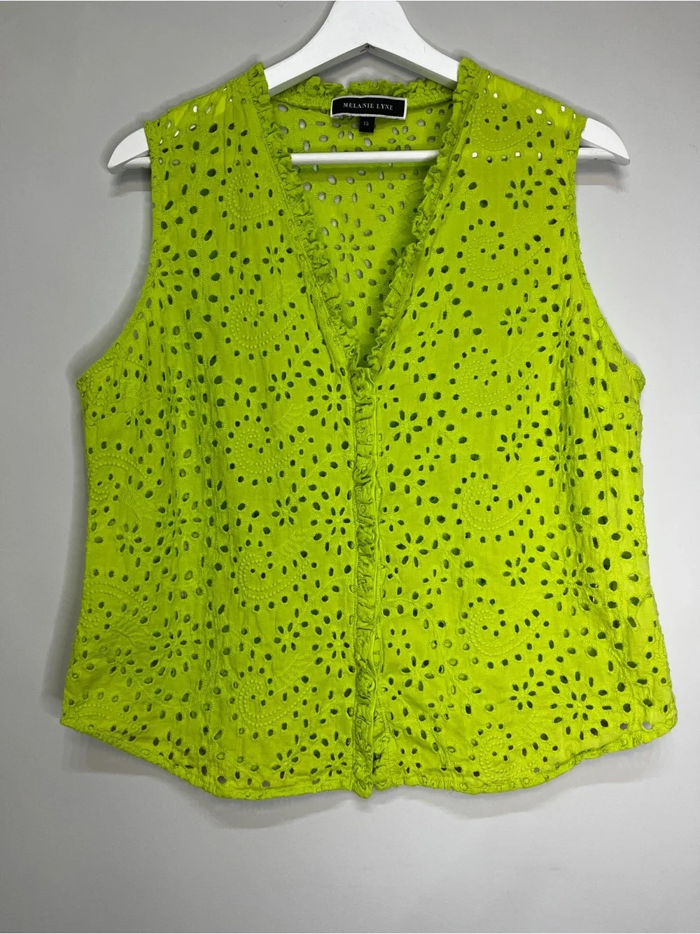 ✨100% Cotton Neon Green Eyelet Button-Front Camisole Top - Picture 1 of 10